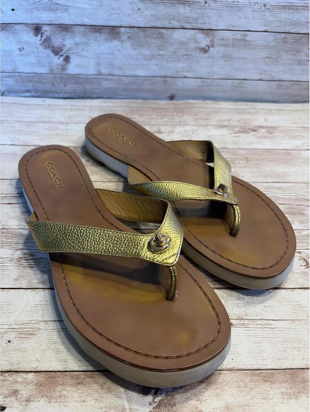 Coach Shelly sandal 38 metallic gold leather with a signature turnlock detail - Picture 2 of 9
